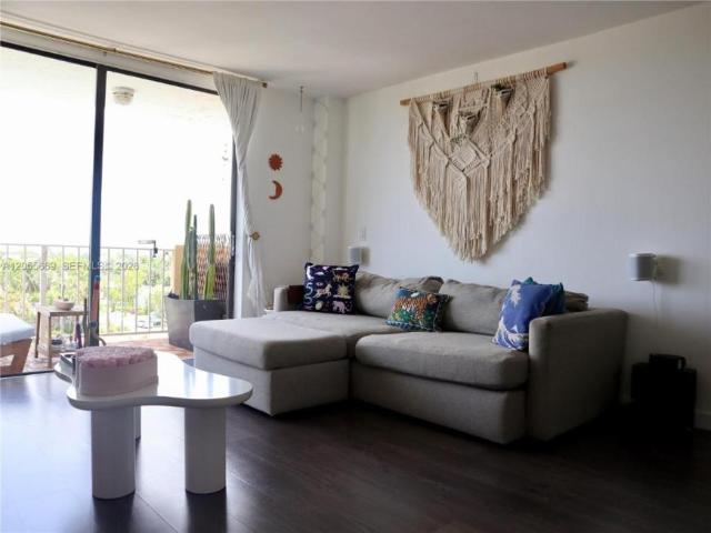 1 bedroom, North Miami FL 33181 LS105621716