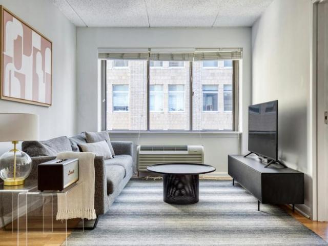 1 bedroom, New York City New York City 10011 103324211