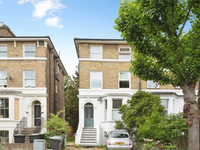 1 bedroom newly renovated flat