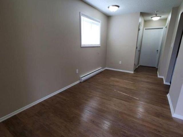 1 bedroom, Newton IA 50208 105834449