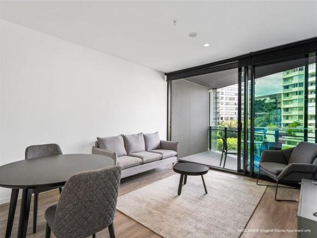 1 bedroom NE facing apartment with balcony. Enjoy onsite premium facilities including, a newly refurbished Gym!