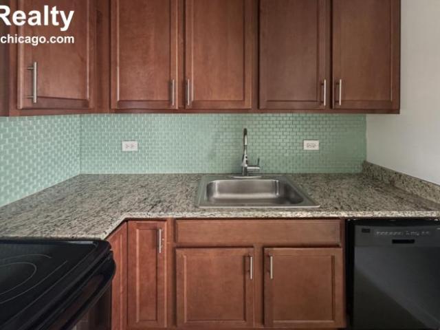 1 bedroom, Niles IL 60714 105492158