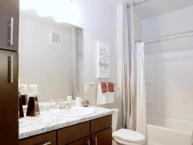 1 bedroom, South Elgin IL 60177 105896257