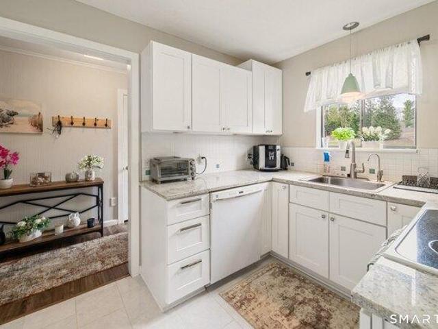 1 bedroom, Southbury CT 06488 105610671
