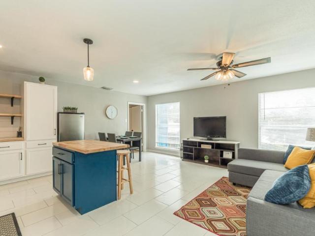 1 bedroom, San Antonio TX 78209 LS92849363
