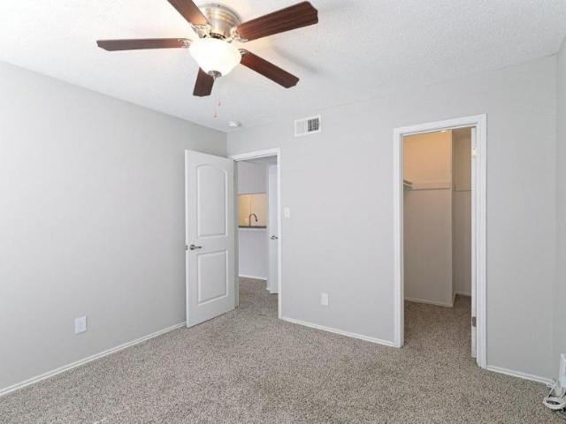 1 bedroom, San Antonio TX 78240 104968359