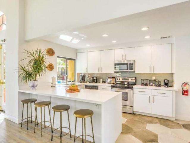 1 bedroom, San Diego CA 92128 LS102991025