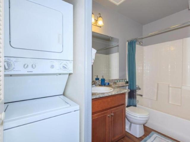 1 bedroom, San Diego CA 92122 106057962