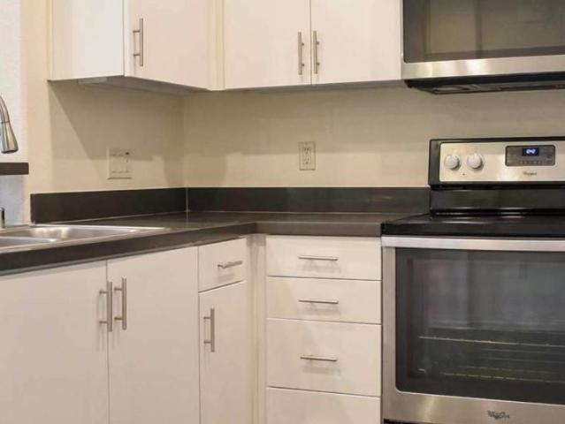 1 bedroom, San Diego CA 92130 105965903
