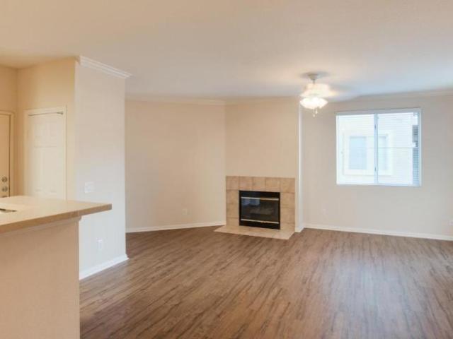 1 bedroom, San Diego CA 92130 106057890