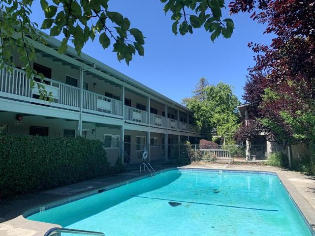1 bedroom, Santa Rosa CA 95401 LS105698691