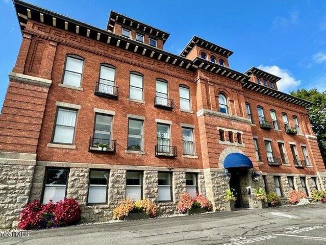 1 bedroom, Saratoga Springs NY 12866 105292545