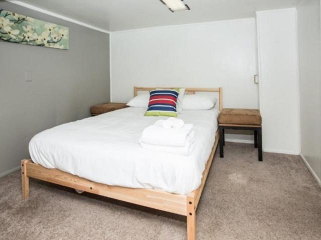 1 bedroom, Seattle WA 98103 LS104983108