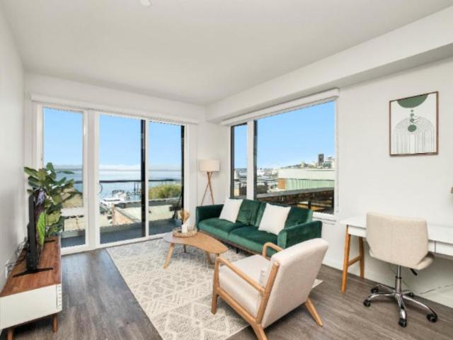 1 bedroom, Seattle WA 98104 106165402