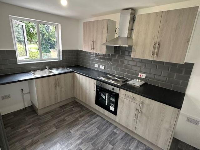 1 bedroom self contained flat in B10