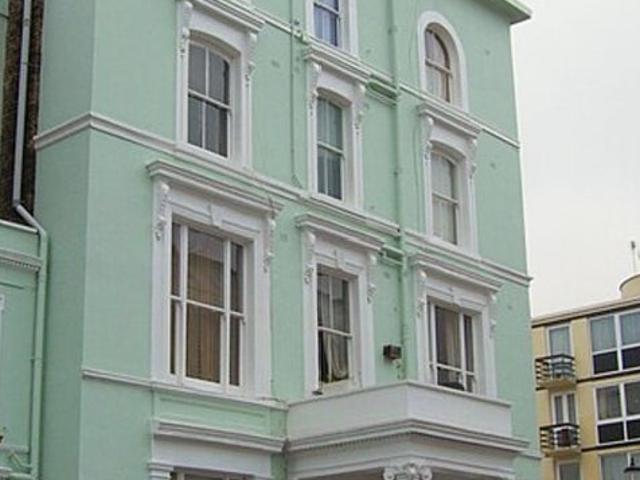 1 Bedroom self contained newly decorated