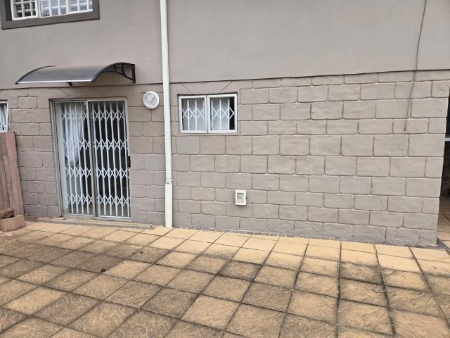 1 Bedroom Semi Detached To Let in Dawncliffe