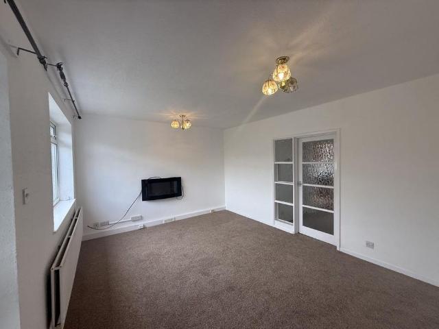 1 bedroom semi detached bungalow to rent