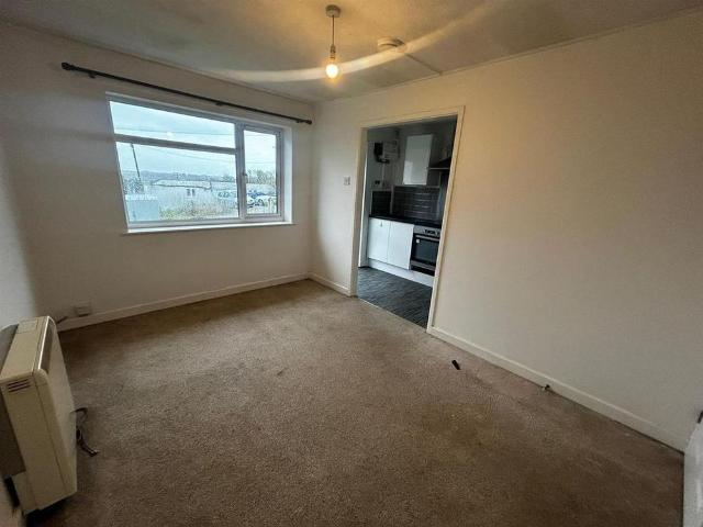 1 bedroom semi detached bungalow to rent