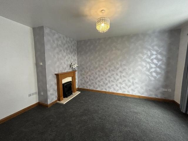 1 bedroom semi detached bungalow to rent