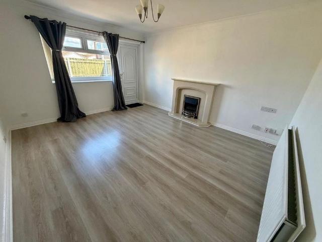1 bedroom semi detached bungalow to rent