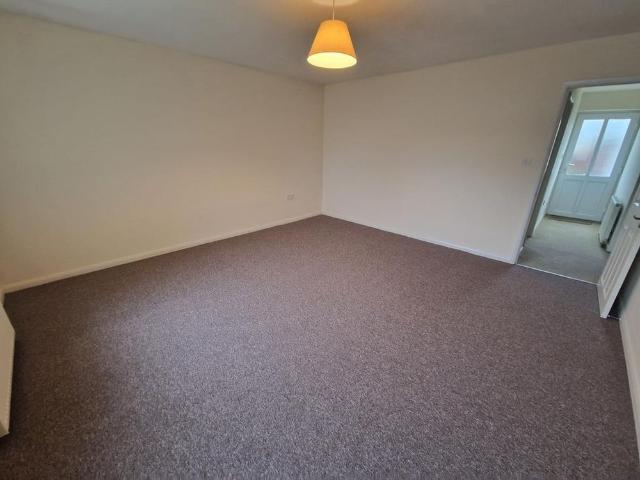 1 bedroom semi detached bungalow to rent