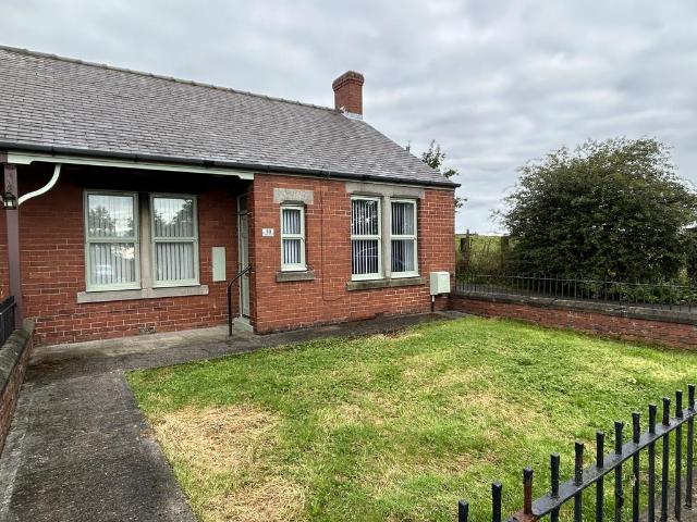 1 bedroom semi detached bungalow to rent
