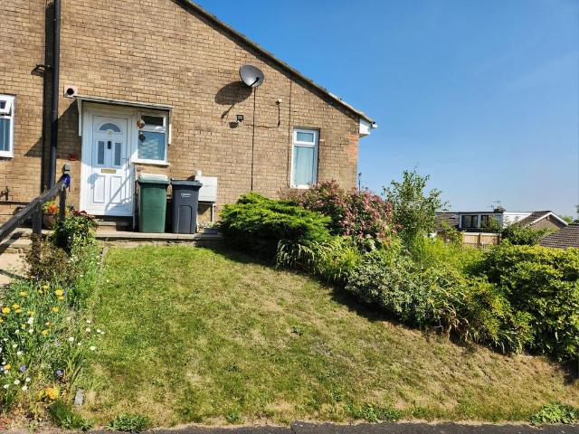 1 bedroom semi detached bungalow to rent