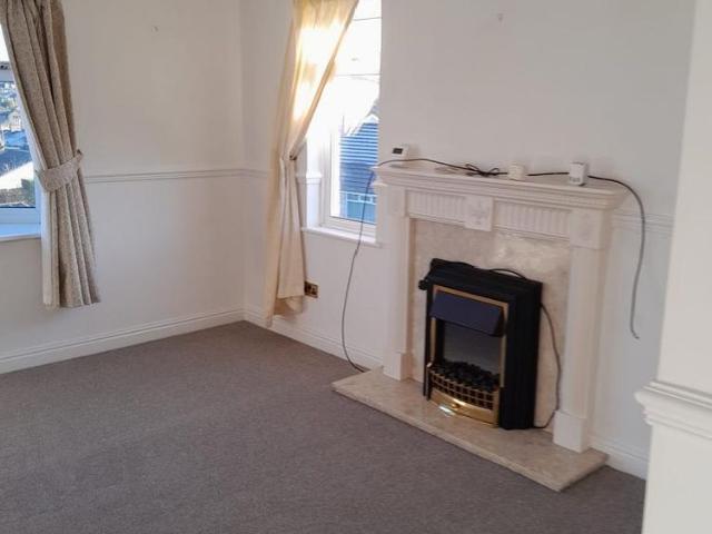 1 bedroom semi detached bungalow to rent