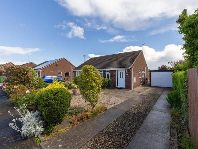 1 bedroom semi detached bungalow for sale