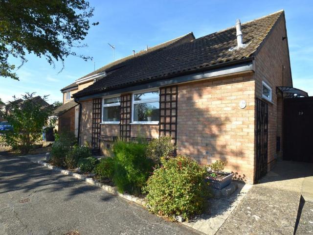 1 bedroom semi detached bungalow for sale