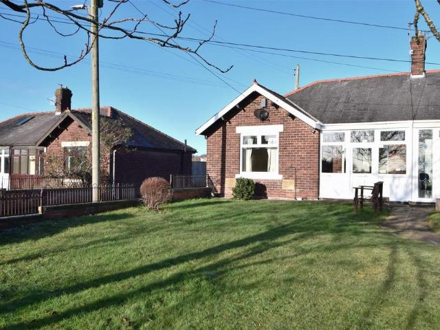 1 bedroom semi detached bungalow for sale