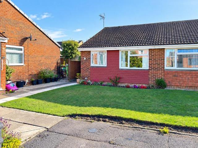 1 bedroom semi detached bungalow for sale