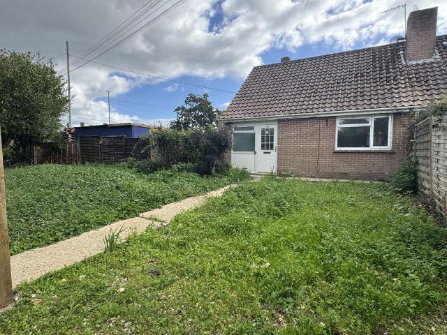 1 bedroom semi detached bungalow for sale