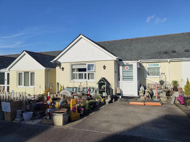1 bedroom semi detached bungalow for sale