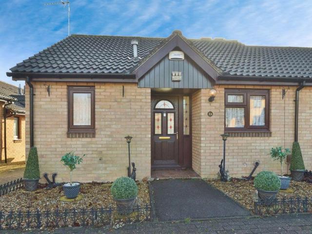 1 bedroom semi detached bungalow for sale