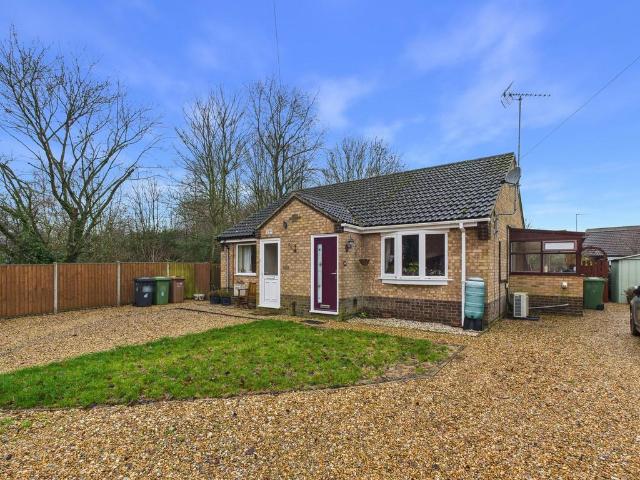 1 bedroom semi detached bungalow for sale