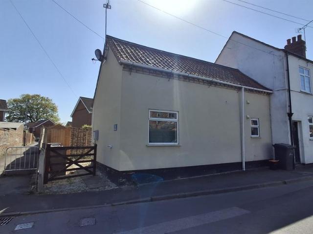 1 bedroom semi detached bungalow for sale