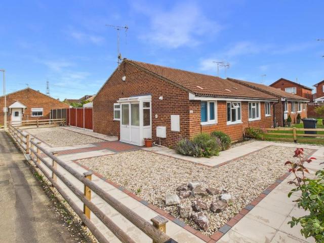 1 bedroom semi detached bungalow for sale
