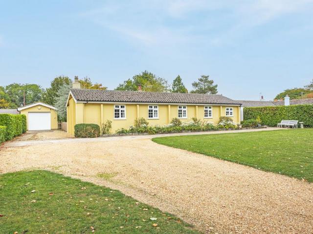1 bedroom semi detached bungalow for sale