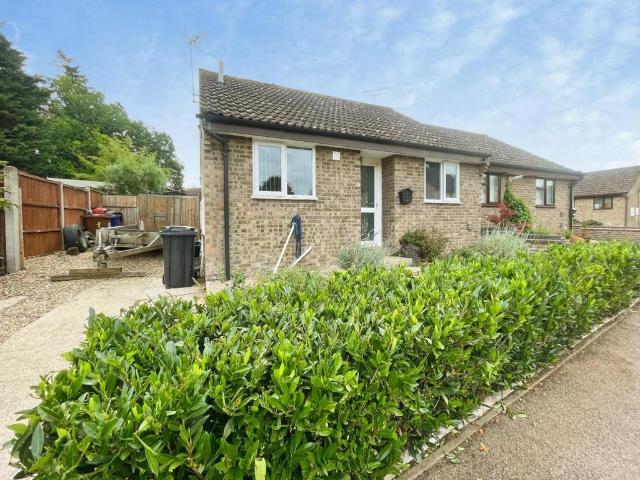 1 bedroom semi detached bungalow for sale