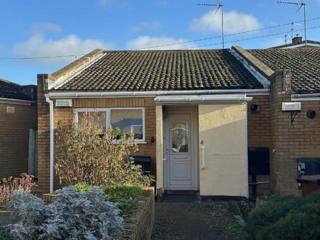 1 bedroom semi detached bungalow for sale