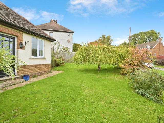 1 bedroom semi detached bungalow for sale