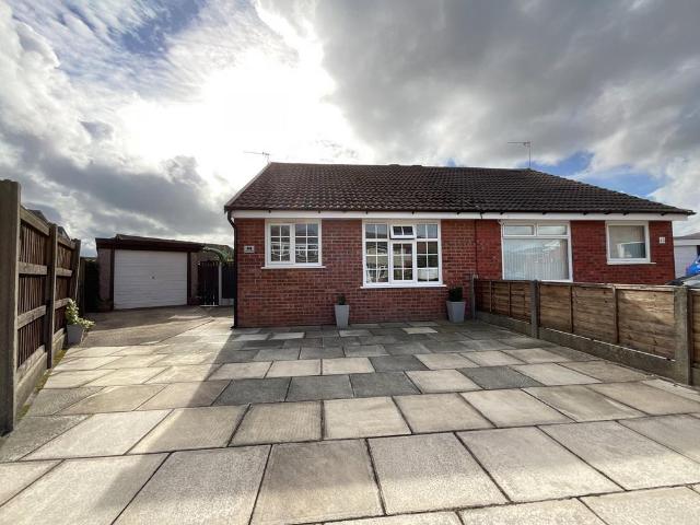 1 bedroom semi detached bungalow for sale