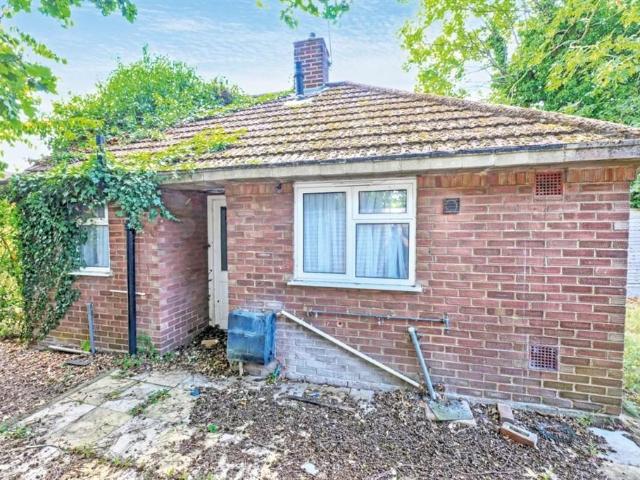 1 bedroom semi detached bungalow for sale