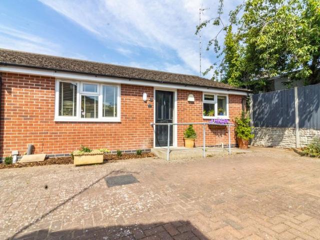 1 bedroom semi detached bungalow for sale