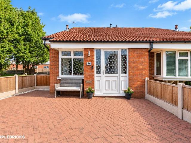 1 bedroom semi detached bungalow for sale