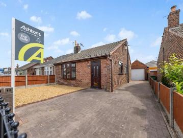 1 bedroom semi detached bungalow for sale