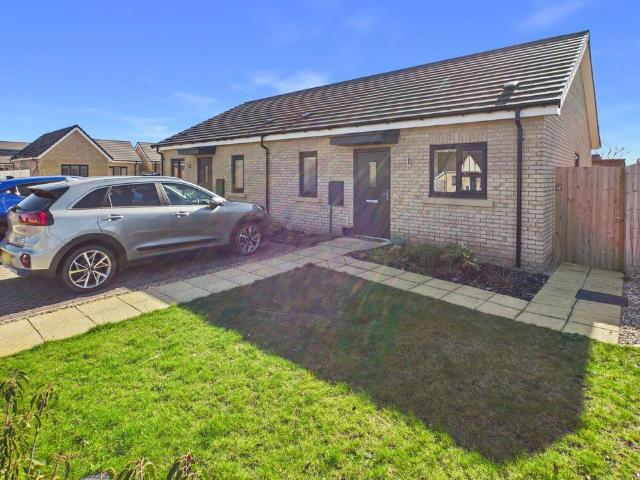 1 bedroom semi detached bungalow for sale