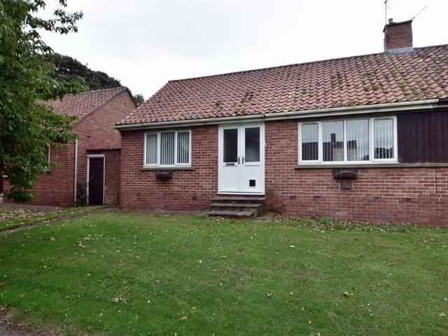 1 bedroom semi detached bungalow for sale
